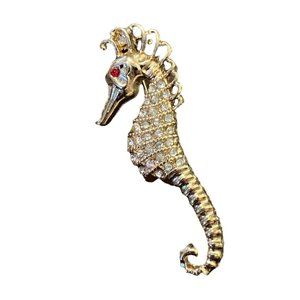 🥳 5/$35!! 🥳 Signed Seahorse Brooch with rhinestones and a ruby eye